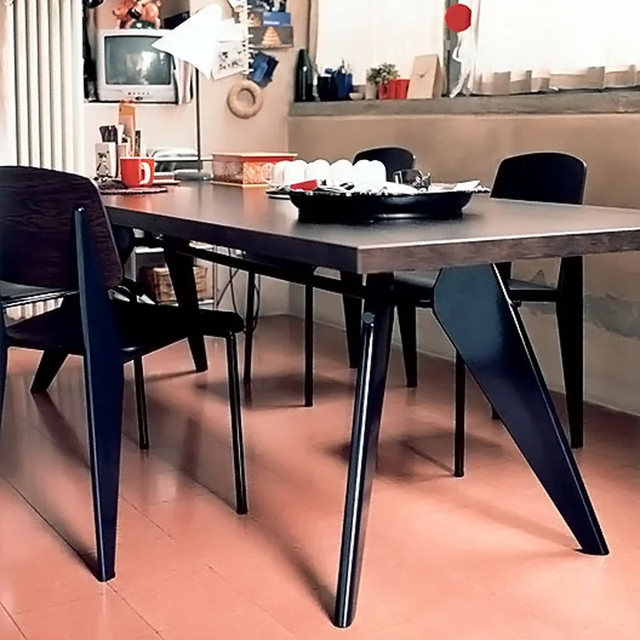 Em Table Dining table from Vitra Oak in natural / black