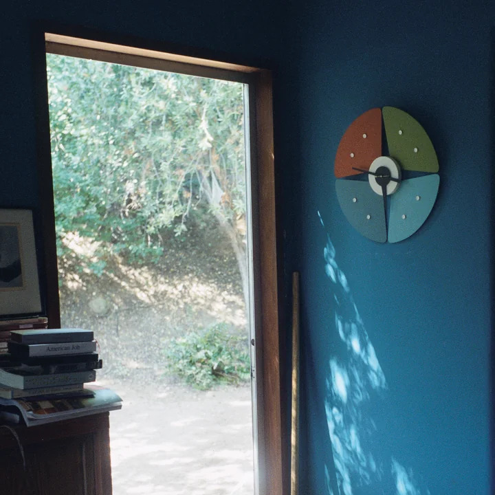 Vitra - Petal Clock, black / brass