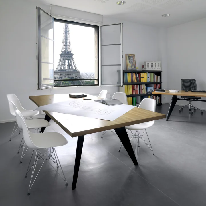 EM Table Dining table and Eames Plastic Side Chair DSR by Vitra