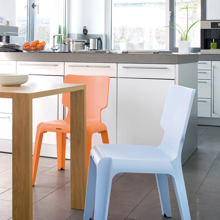 Authentics - Wait chair