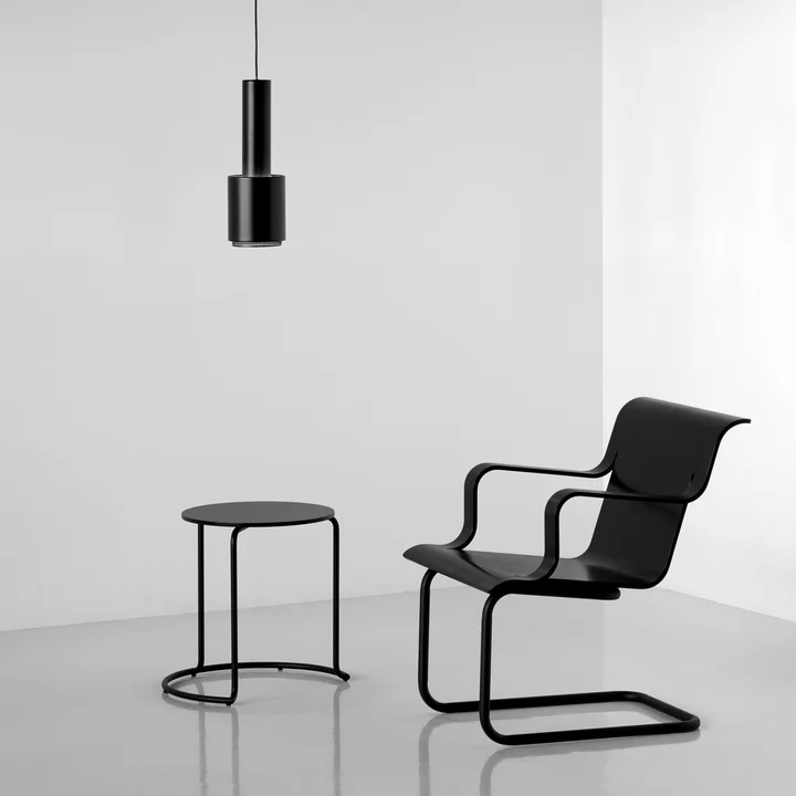 The Side Table 606 and Armchair 26 from Artek in combination