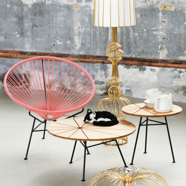Condesa Chair in pink and Bam Bam table by OK Design