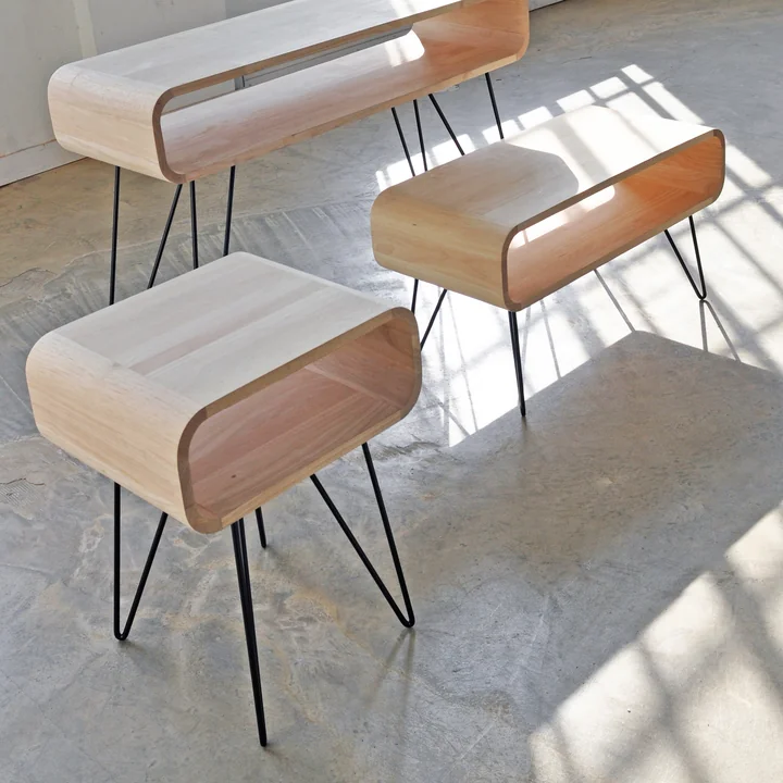 Metro table from XLBoom in different sizes