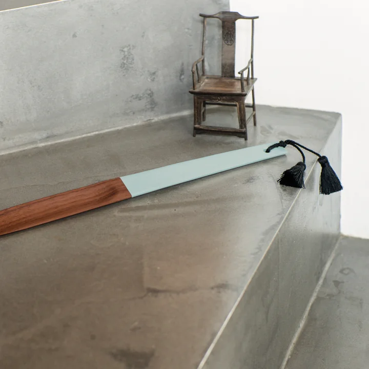 The Loafer shoehorn - an elegant accessory for your home