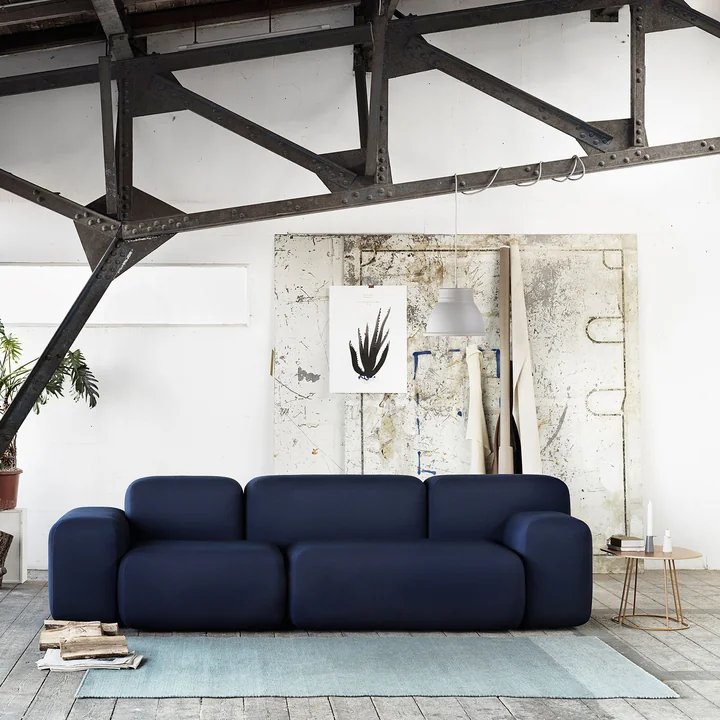 The Varjo carpet and the Airy Coffee Table by Muuto