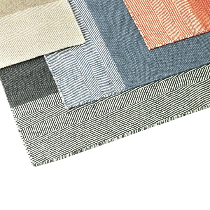 Varjo Carpet by Tina Ratzer for Muuto