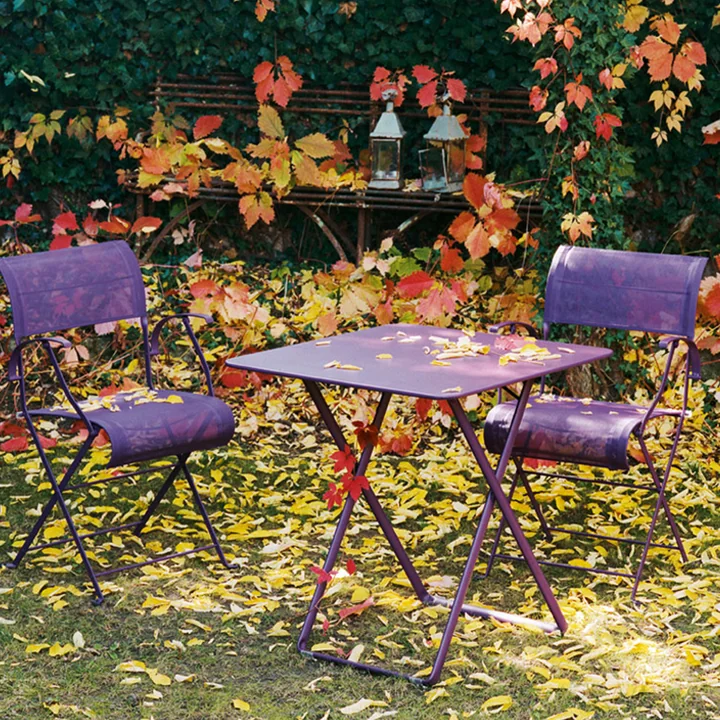 Bistro Table & Dune folding armchair from Fermob