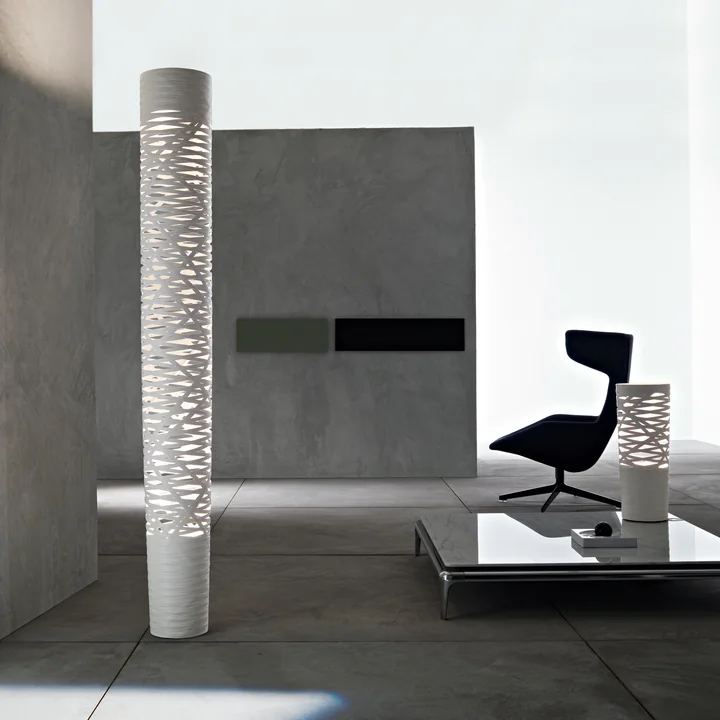 The Tress Grande floor lamp from Foscarini in white
