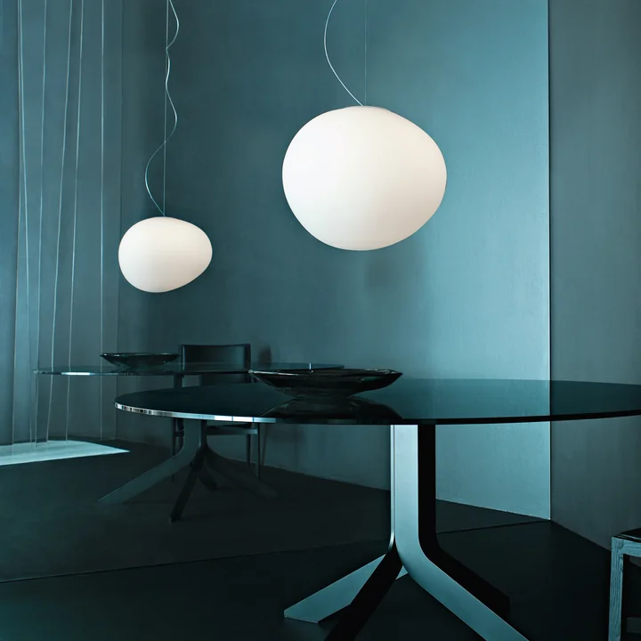 The Foscarini - Gregg Pendant light above the dining table