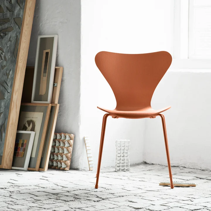 Series 7 chair, monochrome Chevalier orange by Fritz Hansen