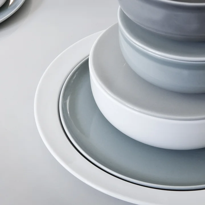Stacked style in white, ocean and smoke