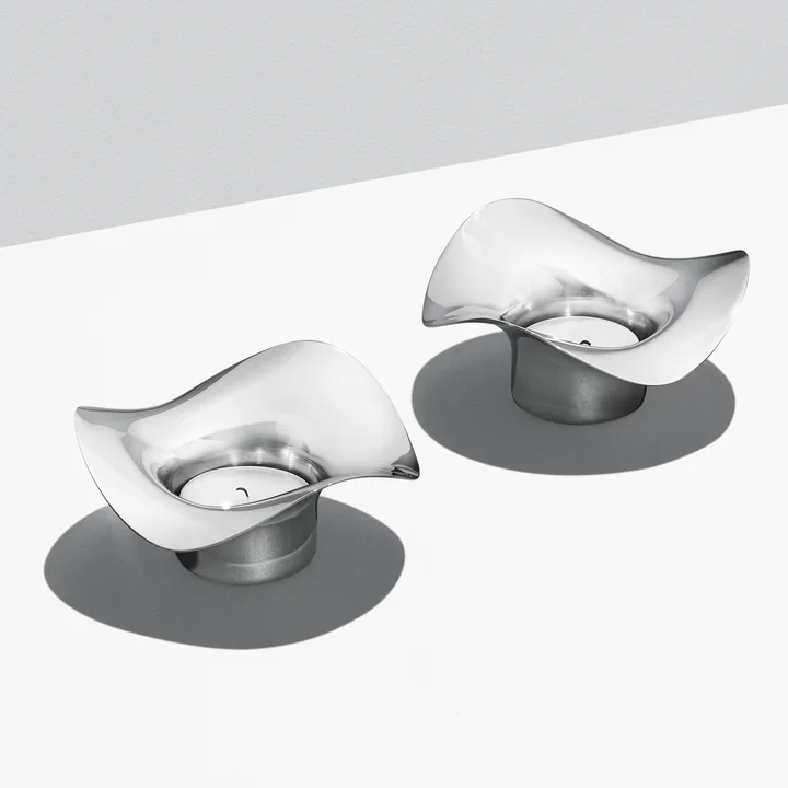Tea light duo in harmonious wave shape