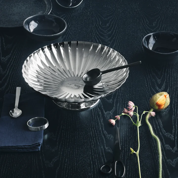 High gloss dining table