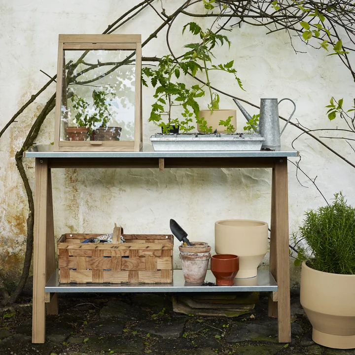 For planting, repotting and growing