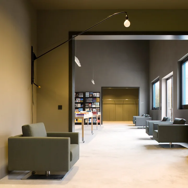 High light art starting from the wall