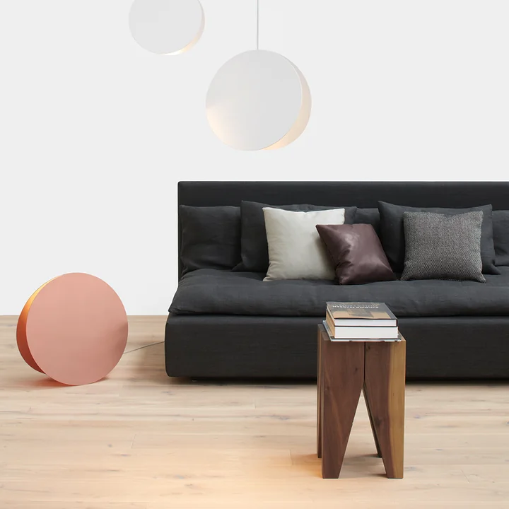 The molar as a side and storage table