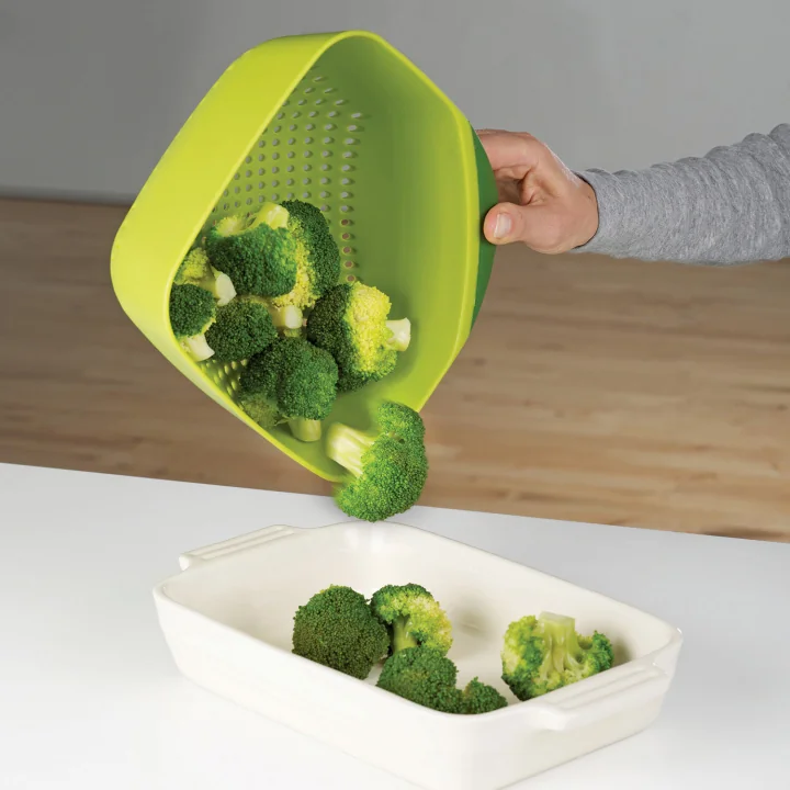 Joseph Joseph - Square Colander, medium, green