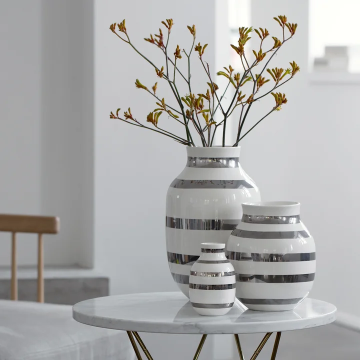 Kähler vases with stripe design