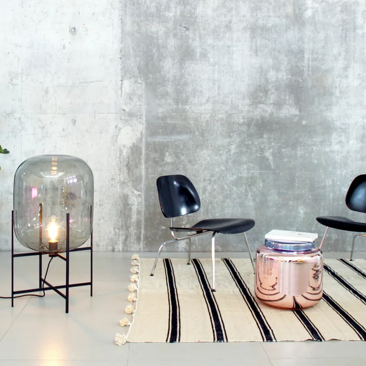 Pulpo Contaniner Table with Oda lamp