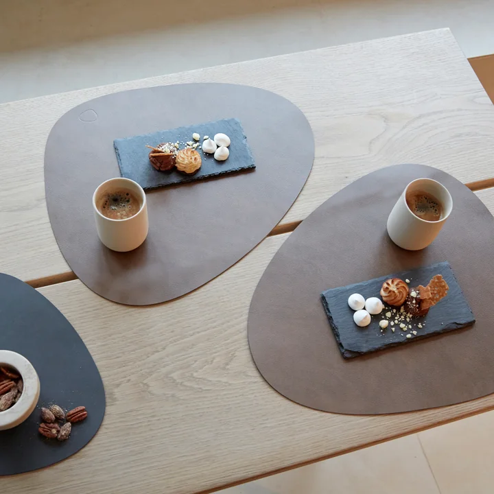 Curve L table set from Lind DNA