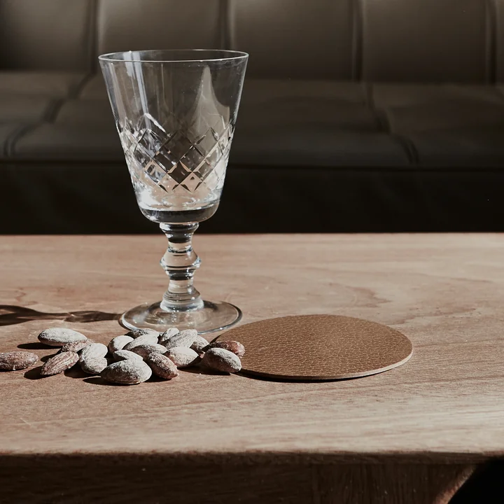 Lind DNA - Glass Mat Circle coaster Ø 10 cm, Nupo brown 1.2 mm