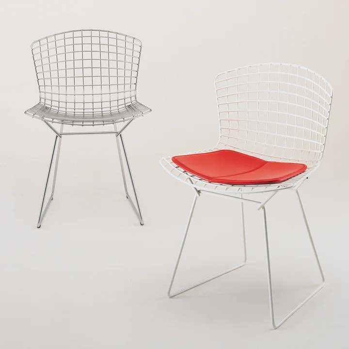 Bertoia Steel wire chair with seat cushion