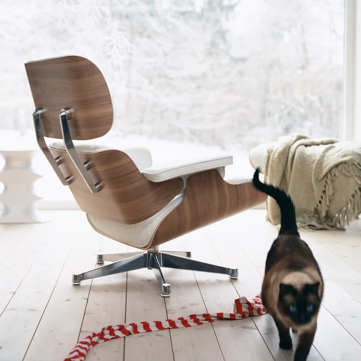 Vitra Lounge chair - time for coziness