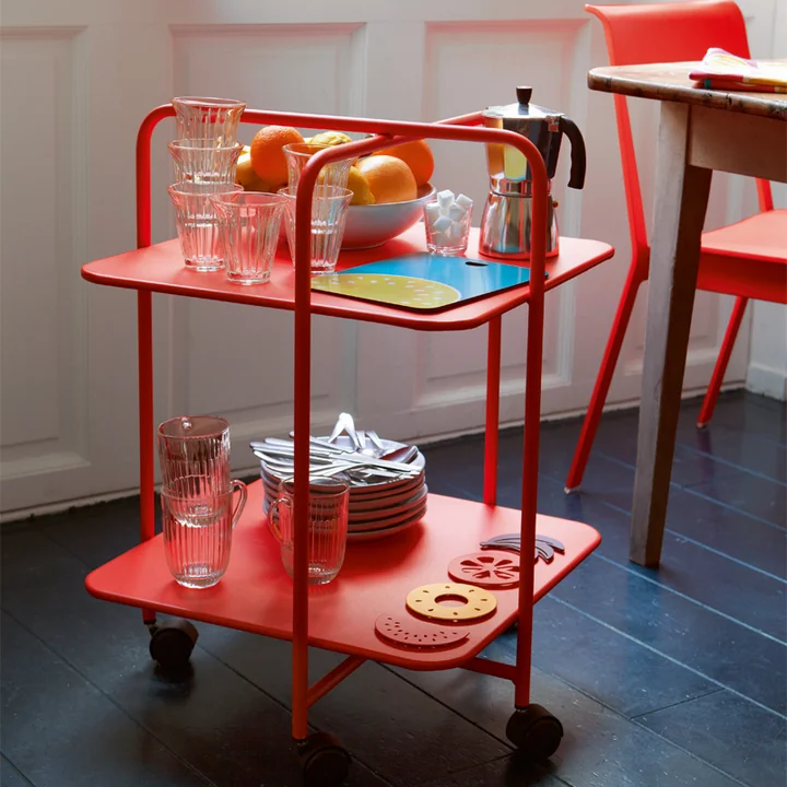 Alfred Side Table on wheels by Fermob