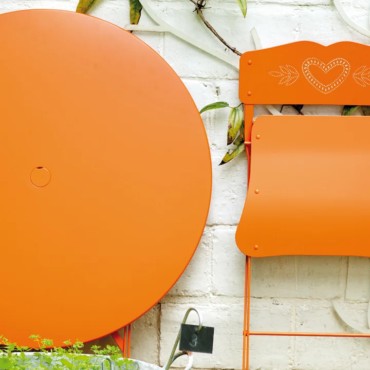 Bistro Folding table in carrot