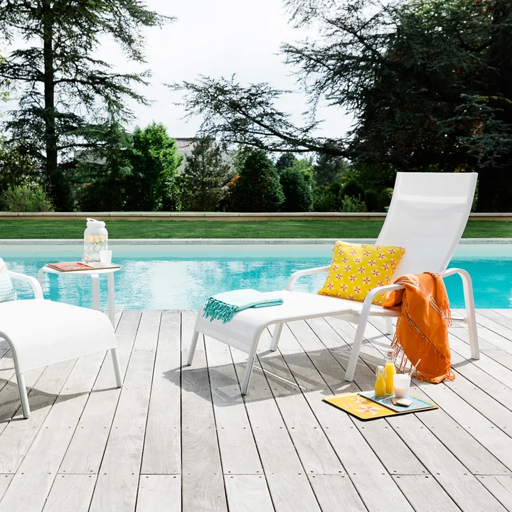 Discreet accessory or colorful accent