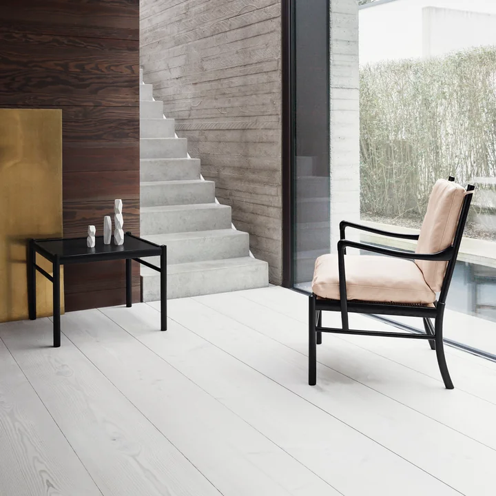 Coffee table and recliner chair