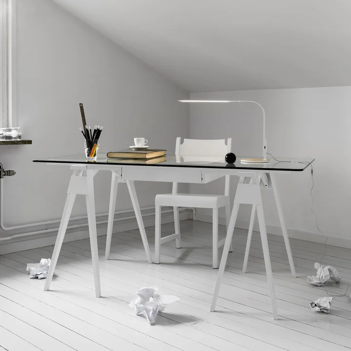 Arco Desk in lacquered white