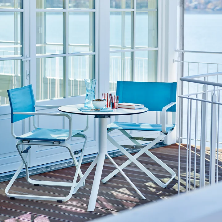 Ahoi Armchair with Trio Table