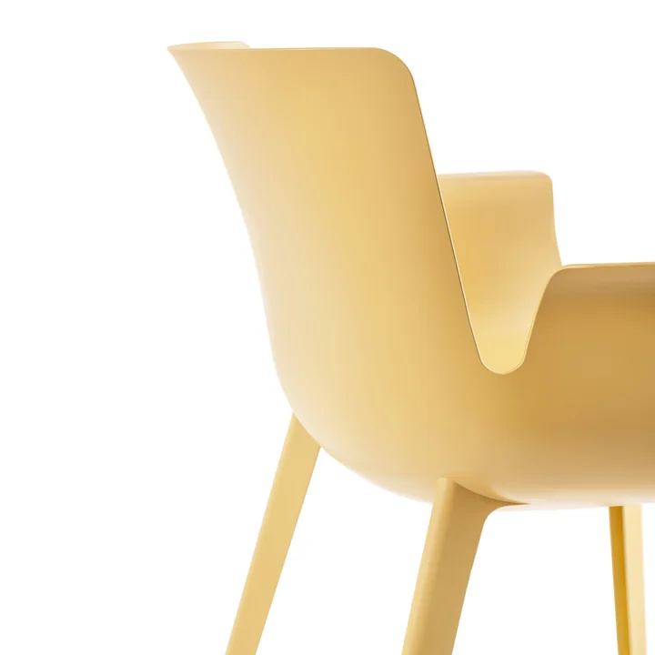 Piuma Chair made of Carbon-reinforced Plastic