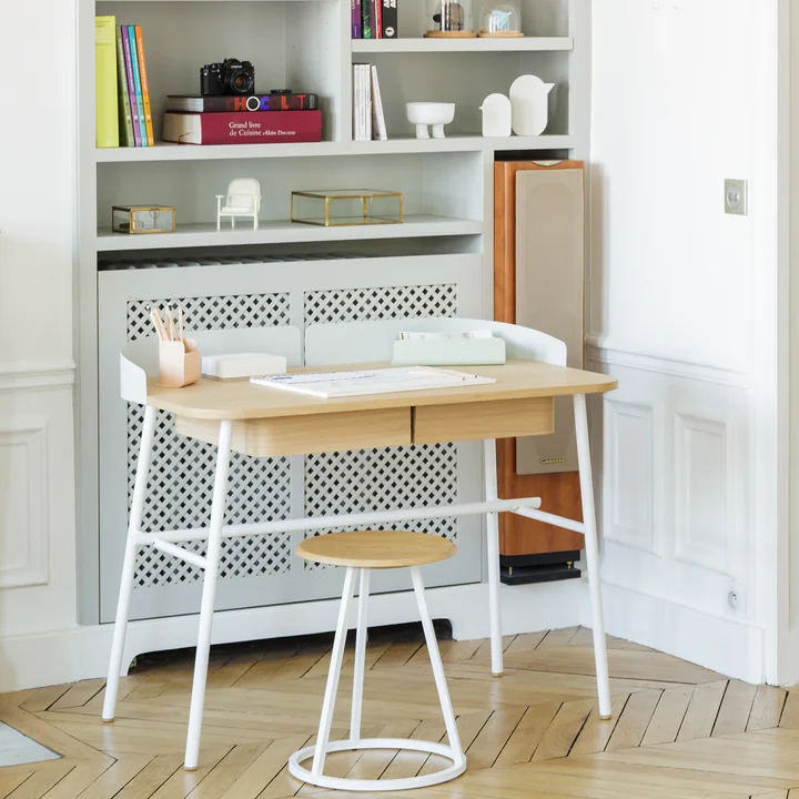 Border divided in the middle