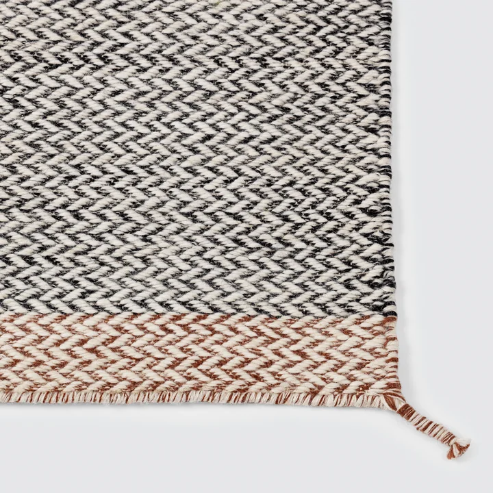 The Ply Rug rug in black and white from Muuto