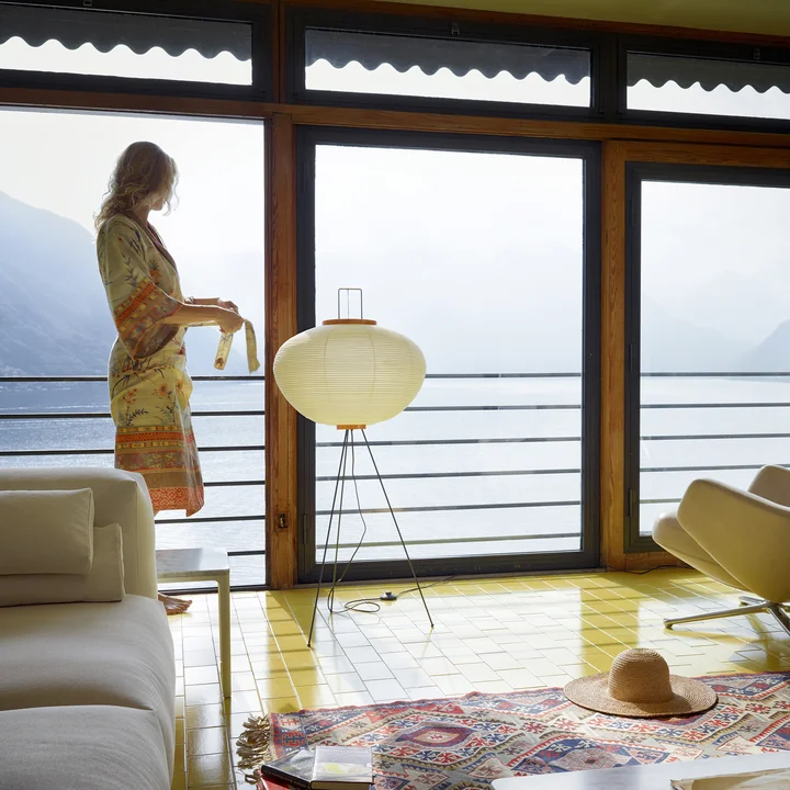 Akari 10A Floor Lamp by Vitra
