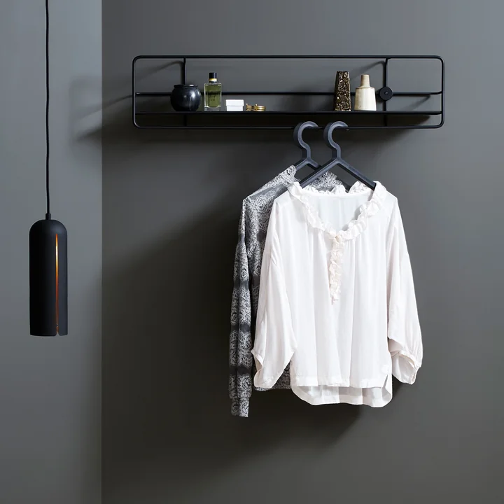 Gap suspension lamp and Coupé Horizontal Shelf