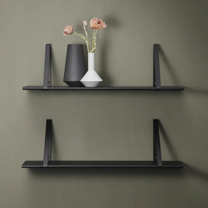 Sculpt Vases on Shelf Hanger