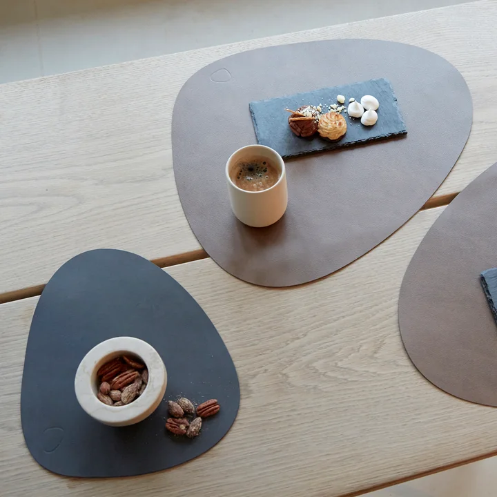 Placemats from Lind DNA in various colours and sizes