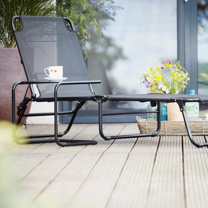 Club Side table and Amigo lounger from Fiam