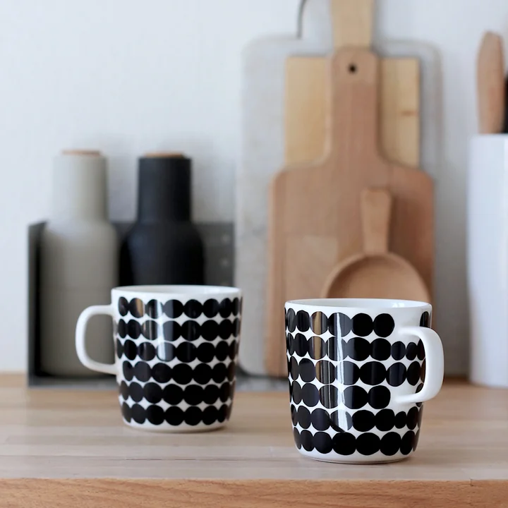 The Oiva Räsymatto Mug from Marimekko in black and white