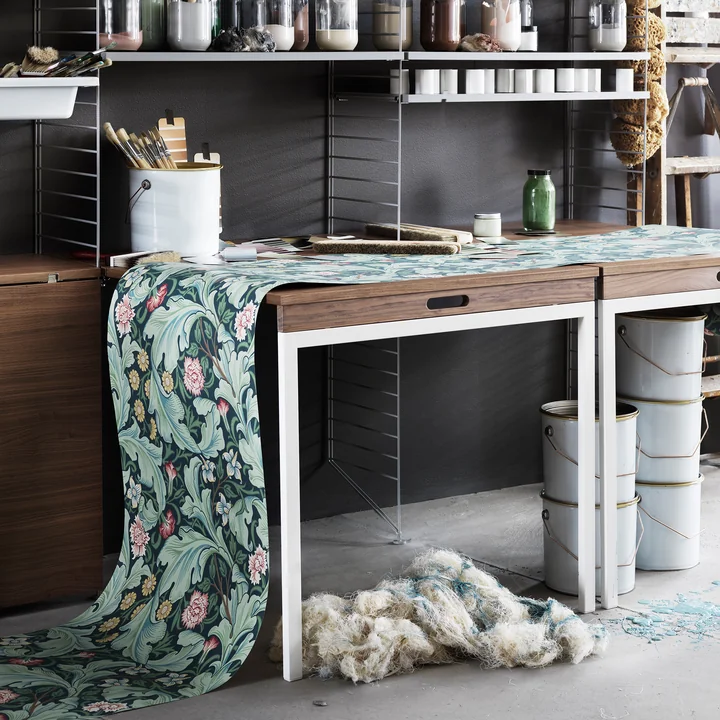 Folding table from String in walnut / white