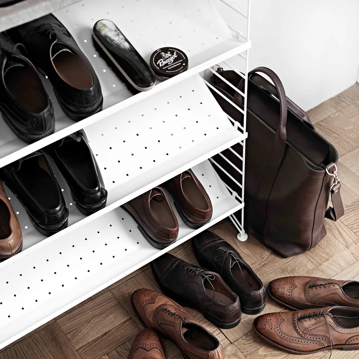 Shoe rack from String in white