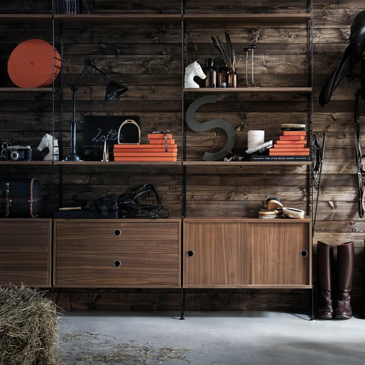 String in walnut and black