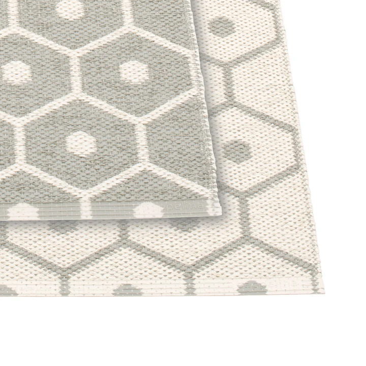 Honey Reversible Rug by Pappelina in Warm Grey / Vanilla