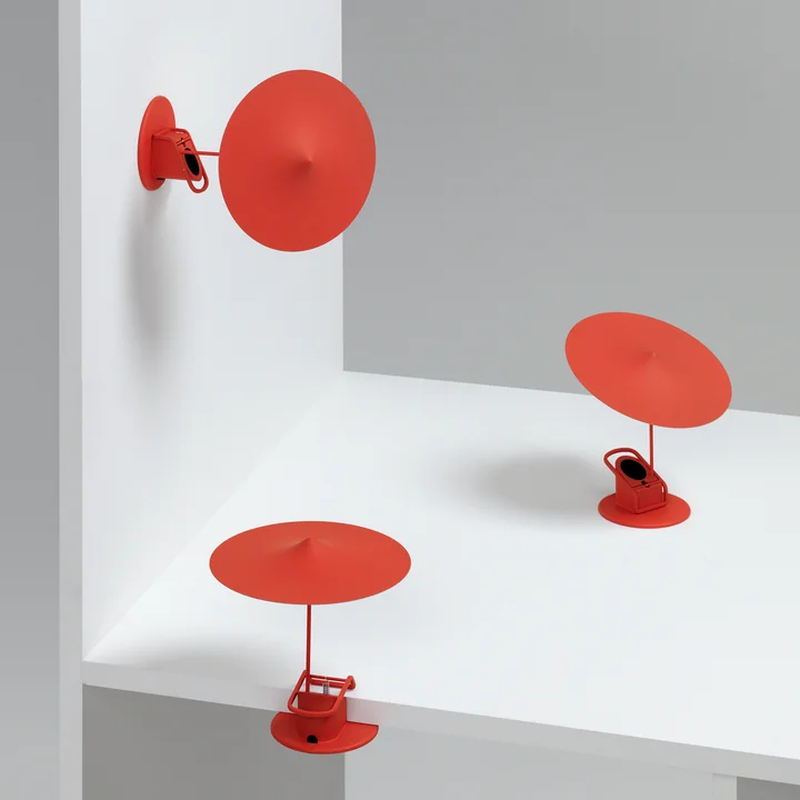 w153 île table lamp from Wästberg in poppy red