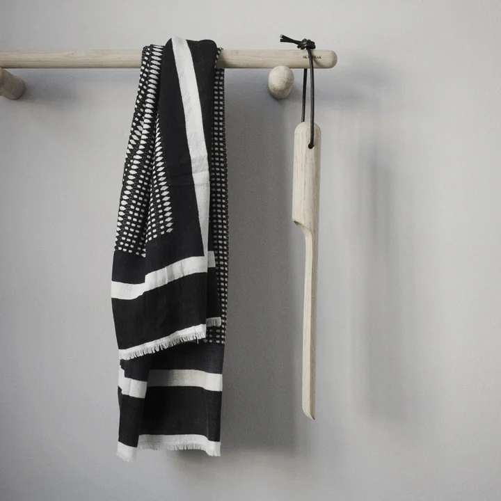 Georg shoehorn from Skagerak made of oak