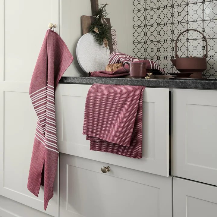 Horizontal tea towel by Georg Jensen Damask