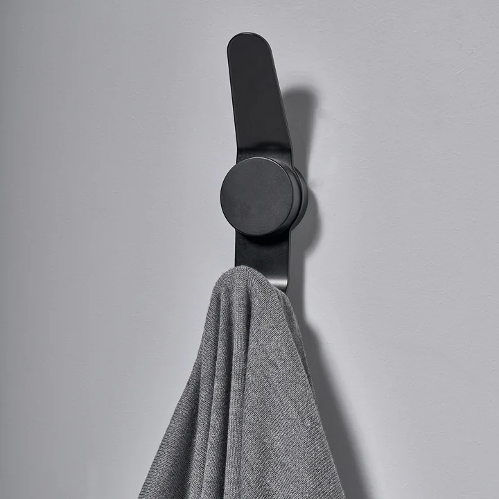 The Zone Denmark - Double Puck Hook in Black with Hand Towel